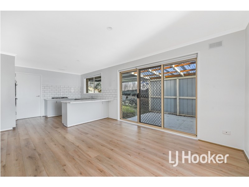 6 Angus Court, Pakenham VIC 3810