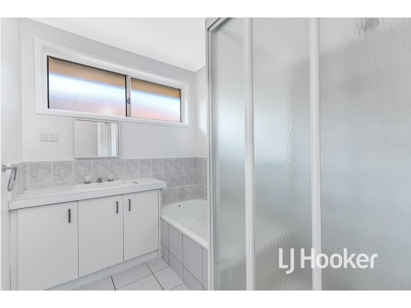 6 Angus Court, Pakenham VIC 3810