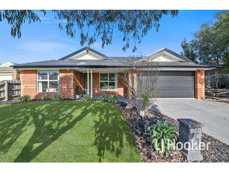25 Ben Drive, Pakenham VIC 3810