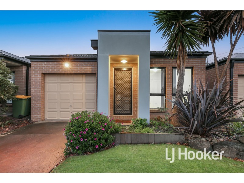 22/103 Army Road, Pakenham VIC 3810