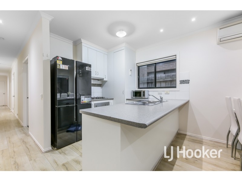 22/103 Army Road, Pakenham VIC 3810