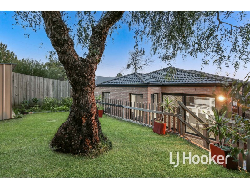 22/103 Army Road, Pakenham VIC 3810