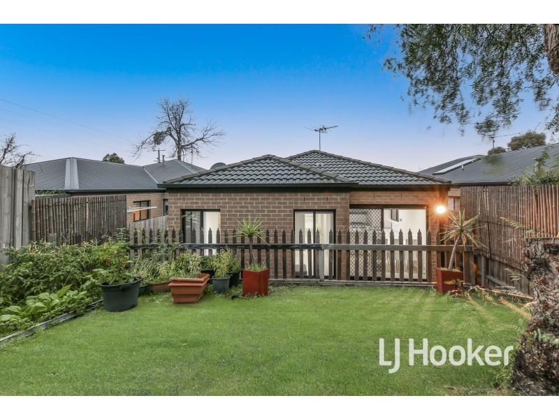 22/103 Army Road, Pakenham VIC 3810