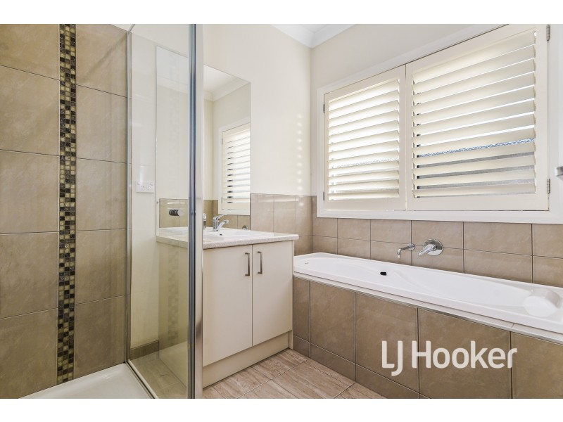 7 Hamish Avenue, Pakenham VIC 3810