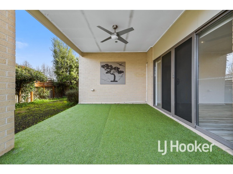 7 Hamish Avenue, Pakenham VIC 3810