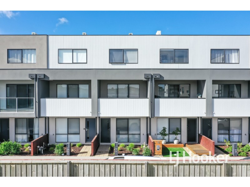 10 Rubus Way, Pakenham VIC 3810