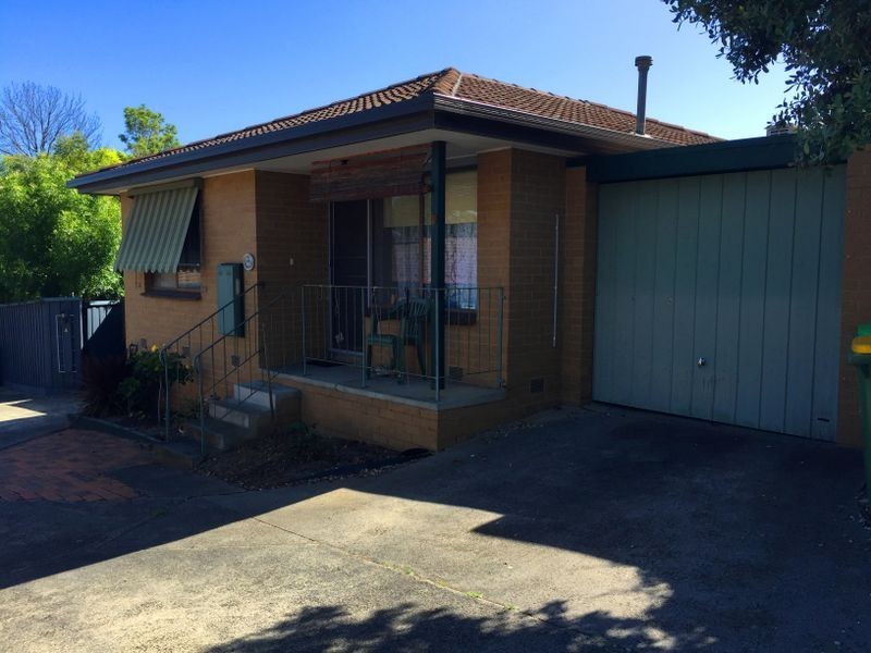 3/27-29 Princes Highway, Pakenham VIC 3810