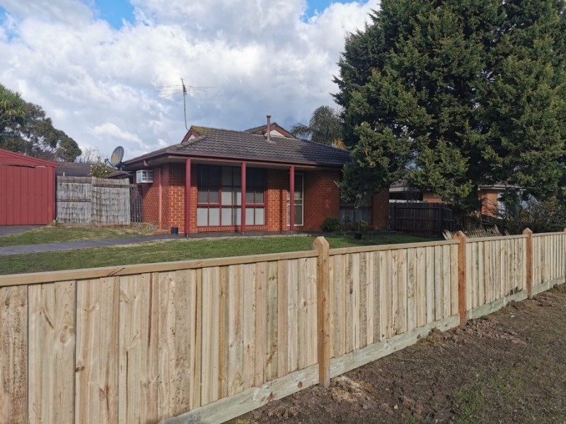 5 Matthews Court, Pakenham VIC 3810