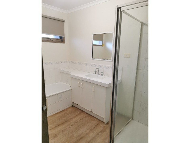 5 Matthews Court, Pakenham VIC 3810