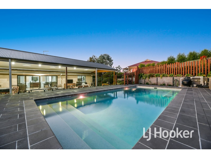 24 Settlers Rise, Drouin VIC 3818