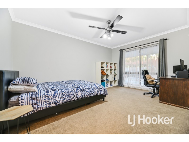 24 Settlers Rise, Drouin VIC 3818