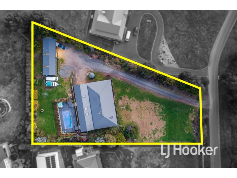 24 Settlers Rise, Drouin VIC 3818