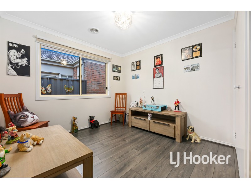 17 Elderberry Way, Pakenham VIC 3810