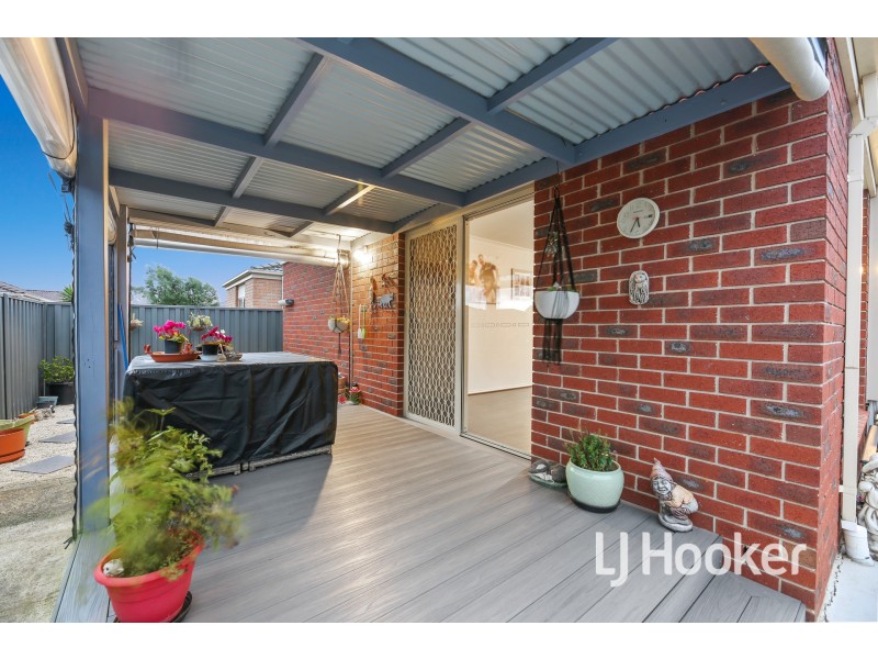 17 Elderberry Way, Pakenham VIC 3810