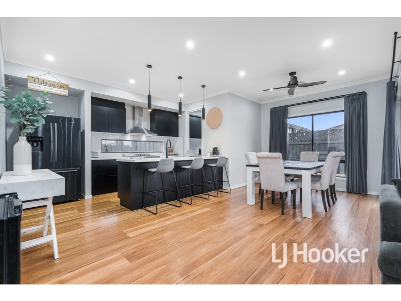 65 Kaduna Drive, Officer South VIC 3809