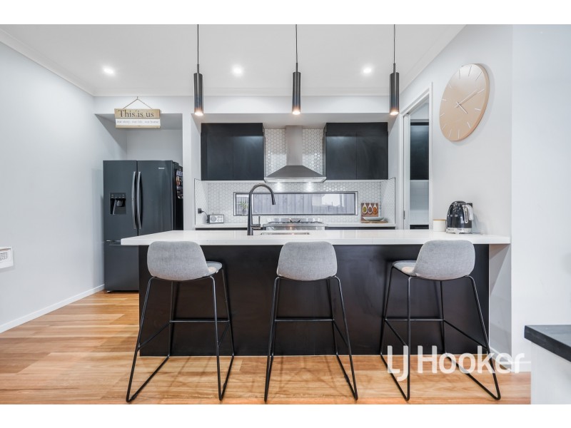 65 Kaduna Drive, Officer South VIC 3809