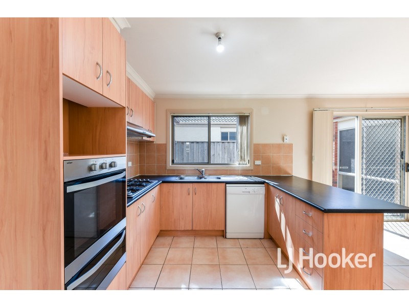 25 Catherine Place, Pakenham VIC 3810