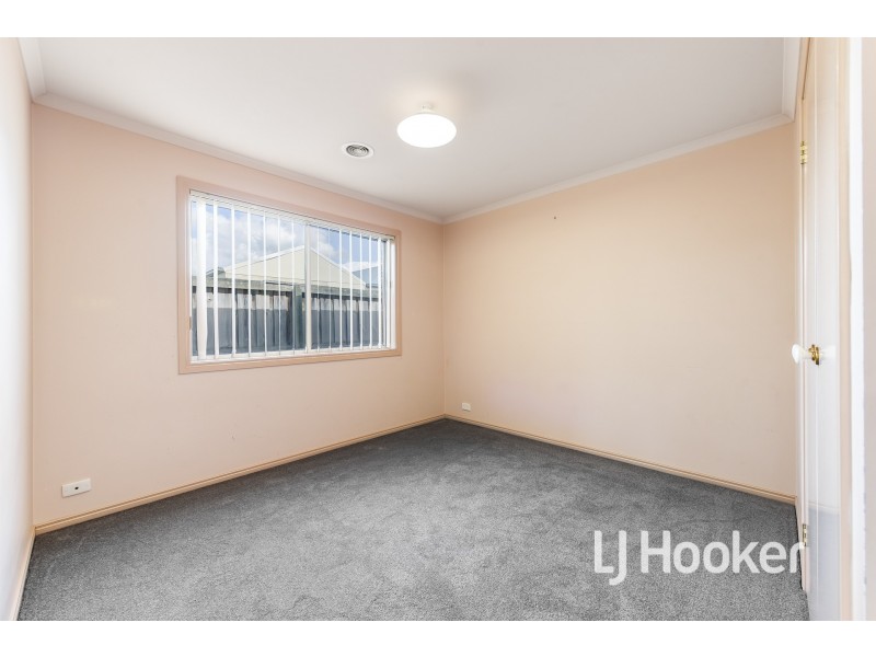 25 Catherine Place, Pakenham VIC 3810