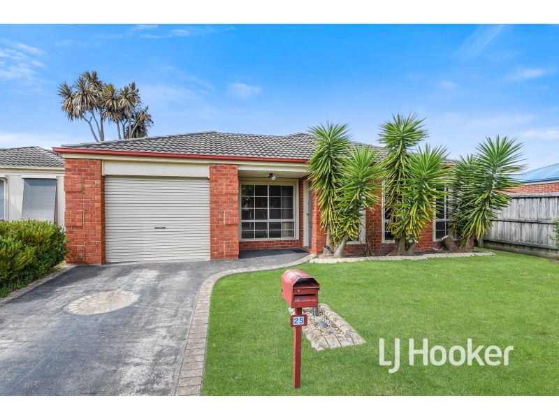 25 Catherine Place, Pakenham VIC 3810