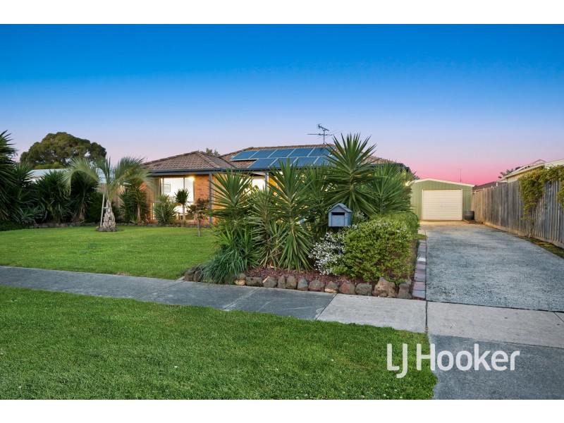 1 Bluegrass Crescent, Pakenham VIC 3810