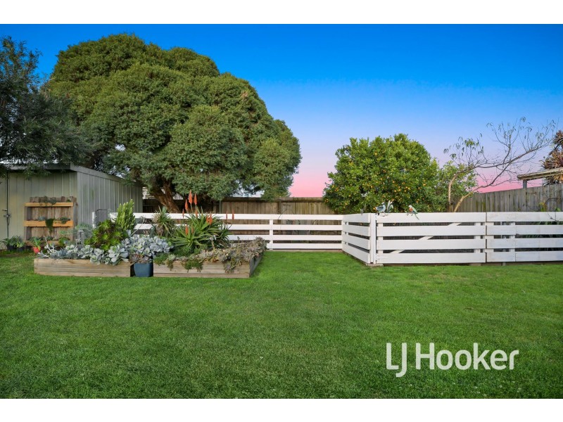 1 Bluegrass Crescent, Pakenham VIC 3810