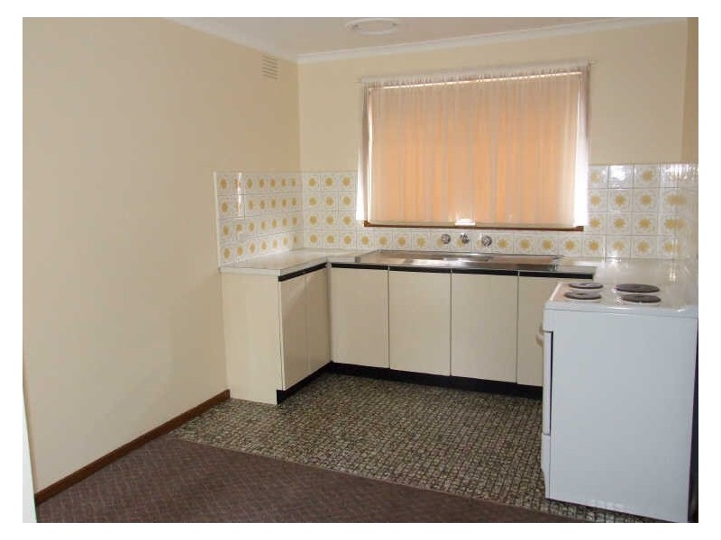 2/7-9 King Street, Pakenham VIC 3810