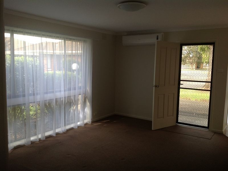 2/7-9 King Street, Pakenham VIC 3810