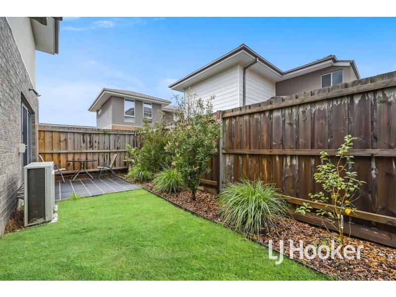 6 Nemo Street, Pakenham VIC 3810