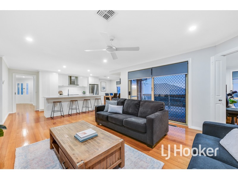 7 Dudley Mews, Pakenham VIC 3810