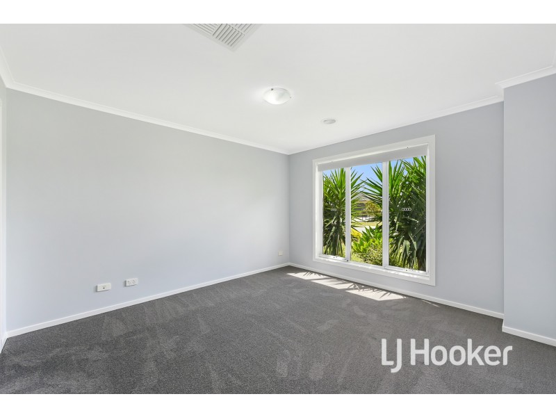 12 Olivia Court, Pakenham VIC 3810