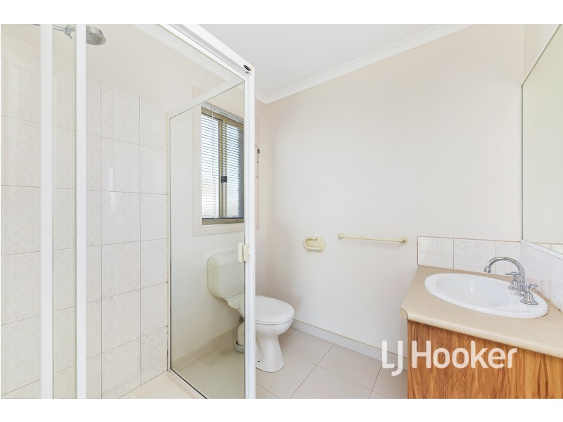 12 Gillian Place, Pakenham VIC 3810