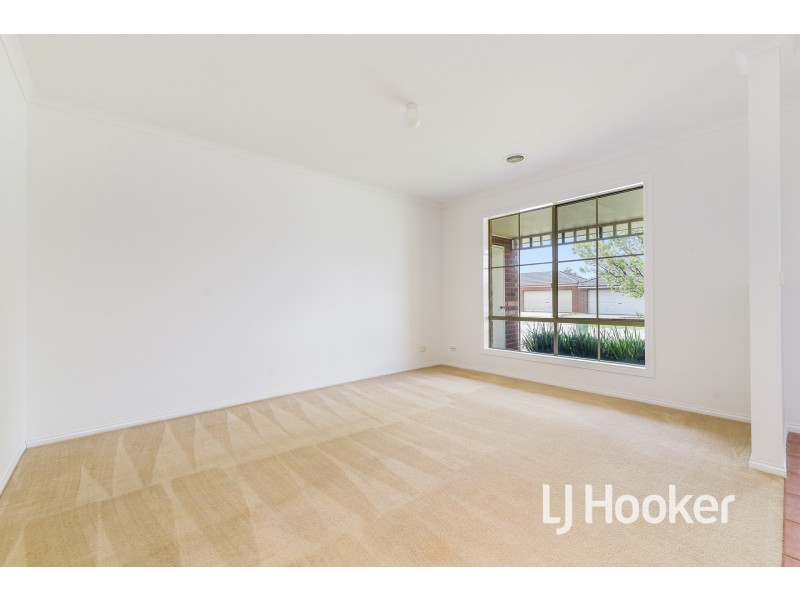 6 Gilmore Street, Pakenham VIC 3810