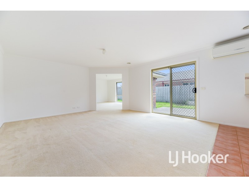 6 Gilmore Street, Pakenham VIC 3810