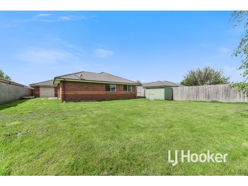 6 Gilmore Street, Pakenham VIC 3810