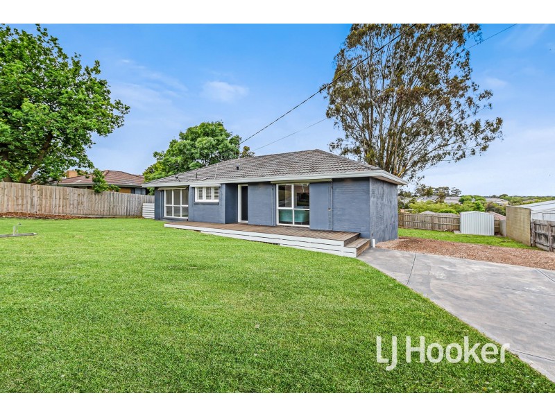 40 Gardenia Street, Pakenham VIC 3810