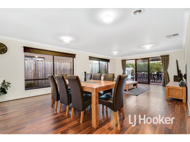 19 Vantage Drive, Pakenham VIC 3810