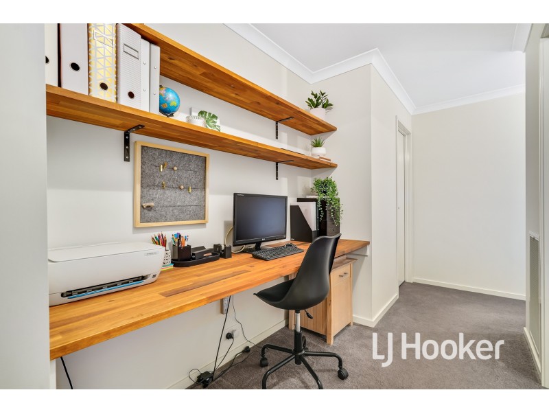 19 Vantage Drive, Pakenham VIC 3810