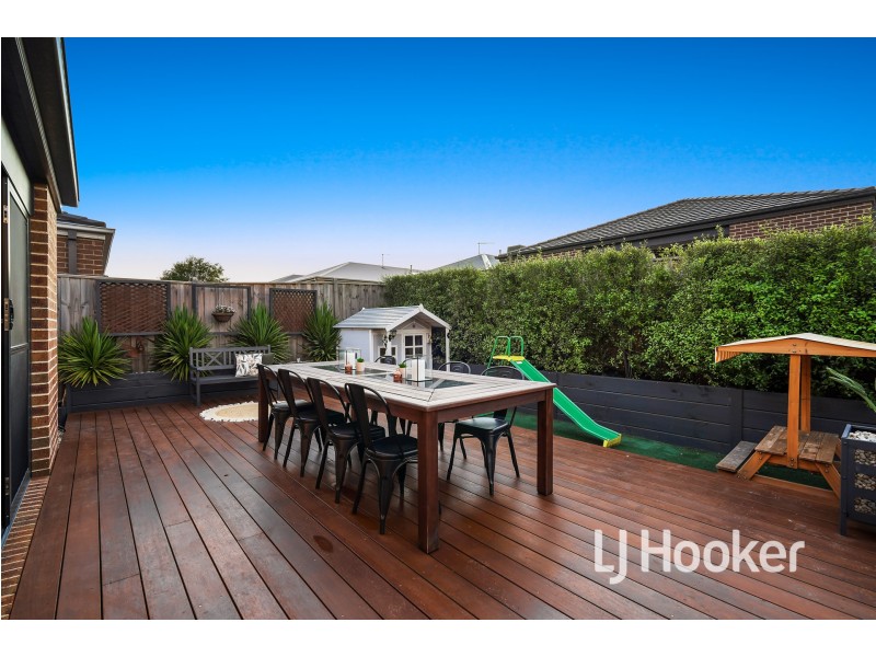19 Vantage Drive, Pakenham VIC 3810