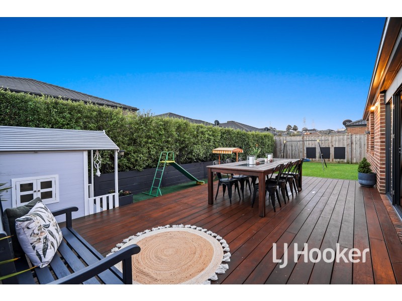 19 Vantage Drive, Pakenham VIC 3810