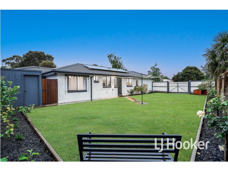 7 Rae Court, Pakenham VIC 3810