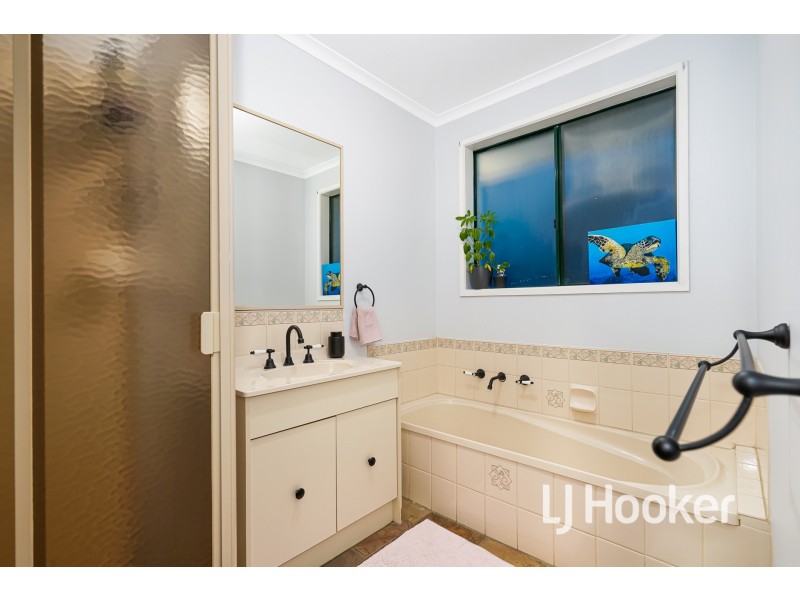 7 Rae Court, Pakenham VIC 3810