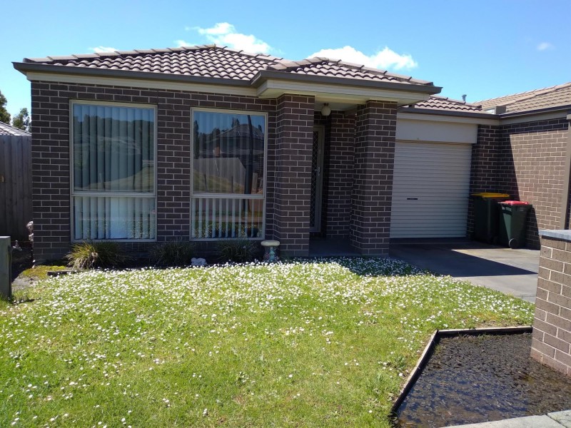 15 Shakespeare Court, Drouin VIC 3818