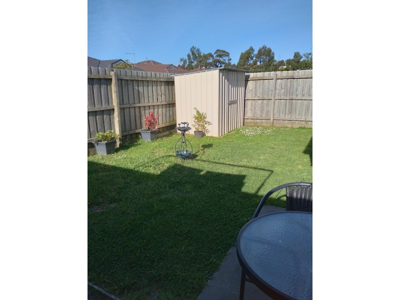 15 Shakespeare Court, Drouin VIC 3818