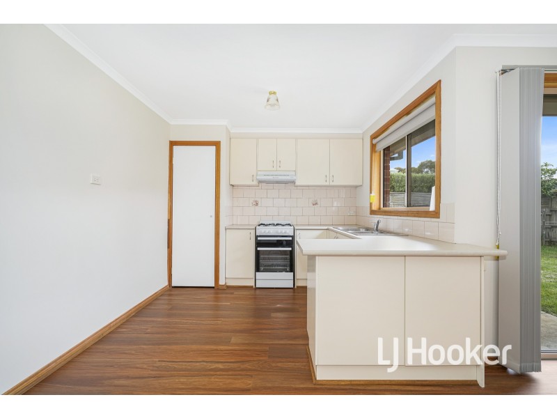 6 Capri Court, Pakenham VIC 3810