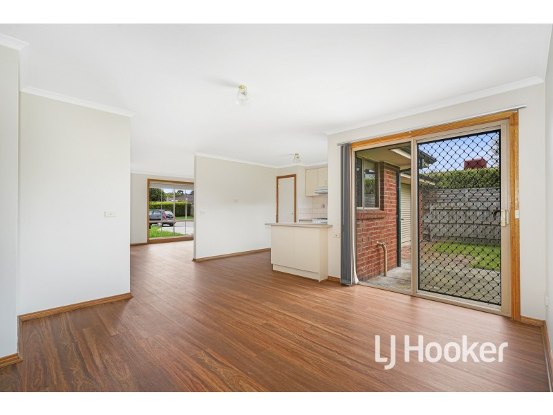 6 Capri Court, Pakenham VIC 3810