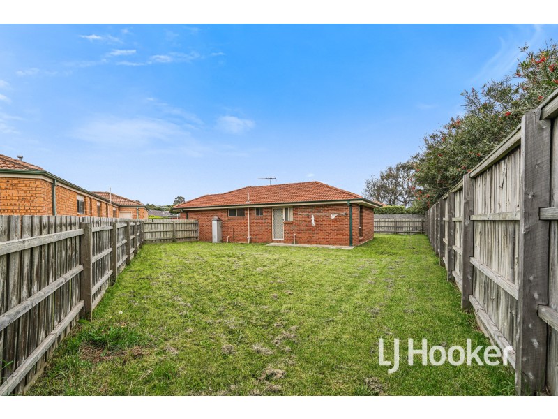 6 Capri Court, Pakenham VIC 3810