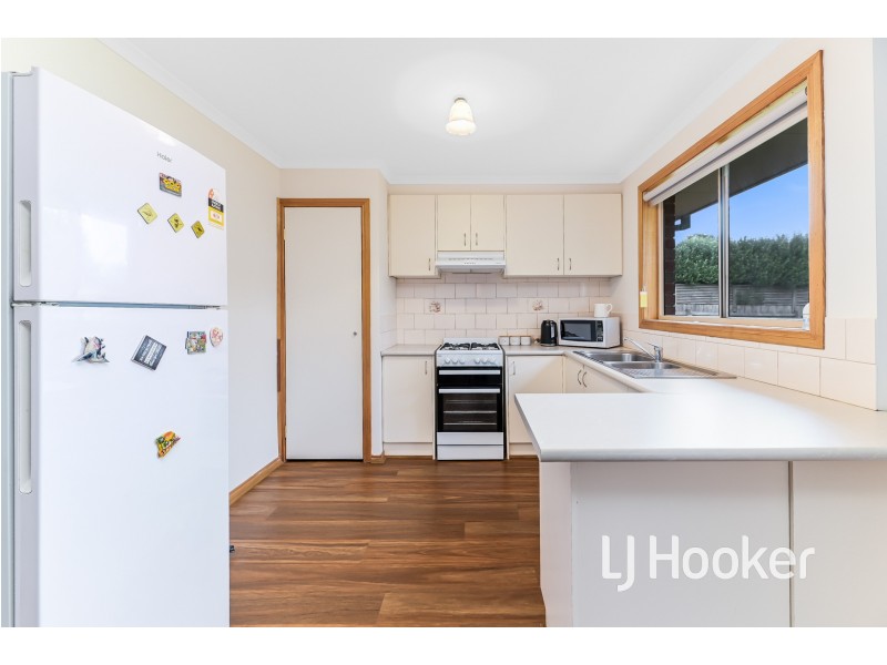 6 Capri Court, Pakenham VIC 3810