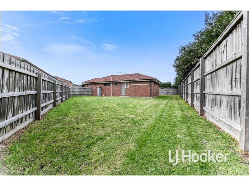 6 Capri Court, Pakenham VIC 3810