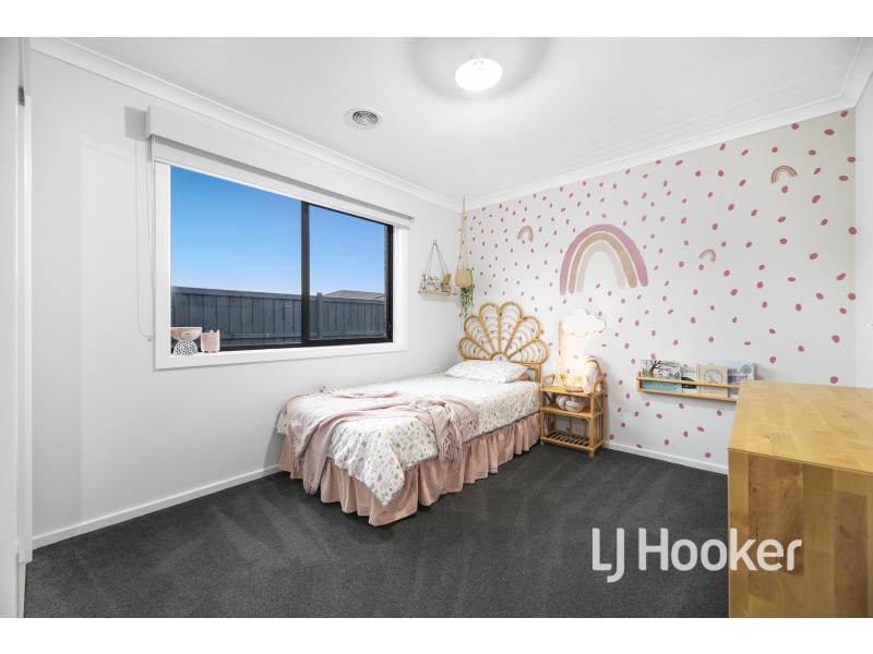 21 Camelia Drive, Bunyip VIC 3815