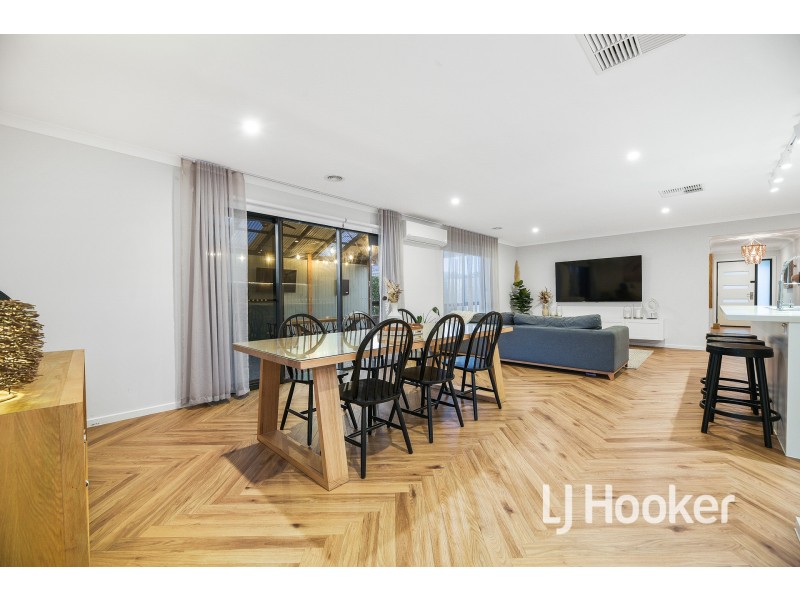 21 Camelia Drive, Bunyip VIC 3815